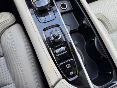 Used 2020 Volvo XC90 T8 Inscription image 26