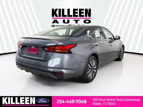 Used 2024 Nissan Altima 2.5 SV image 8