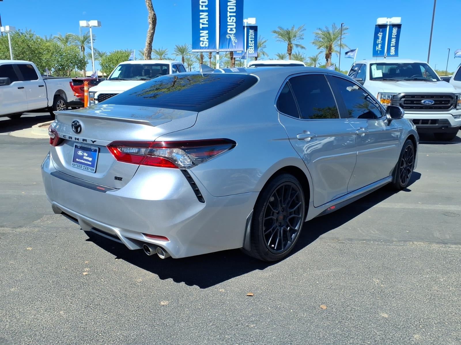 Used 2022 Toyota Camry SE w/ TRD Appearance Package (TMS) FWD image 4