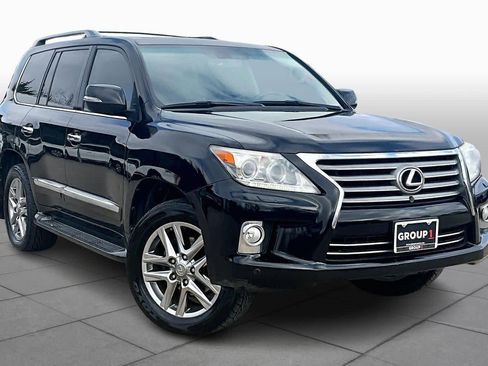 Used 2013 Lexus LX 570 4WD image 2