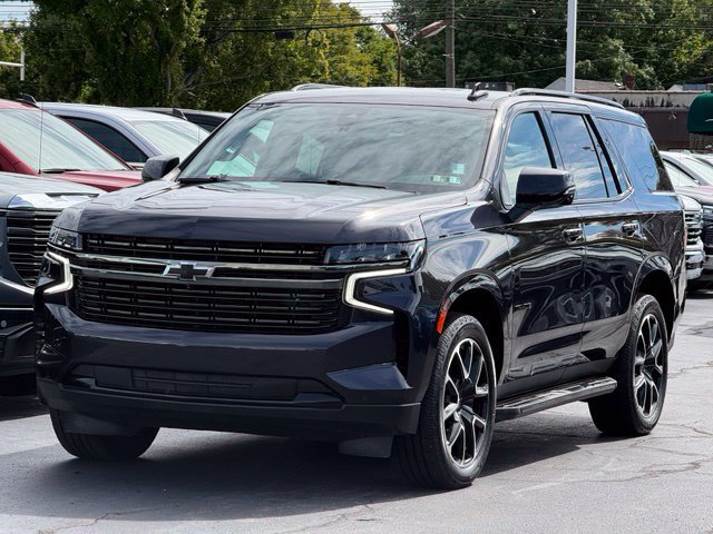 Used 2022 Chevrolet Tahoe RST w/ Luxury Package AWD/4WD image 3