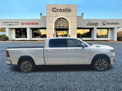 Used 2025 RAM 1500 Limited AWD/4WD image 2
