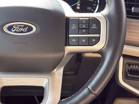 Used 2024 Ford Expedition Limited RWD image 15