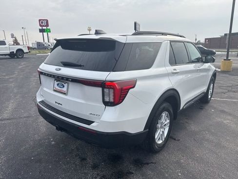 Used 2025 Ford Explorer Active image 5