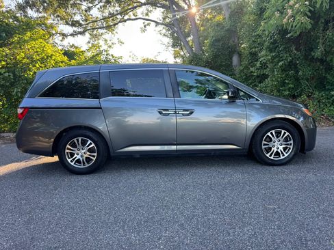 Used 2013 Honda Odyssey EX-L image 3