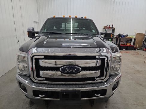 Used 2015 Ford F350 Lariat w/ Chrome Package image 26