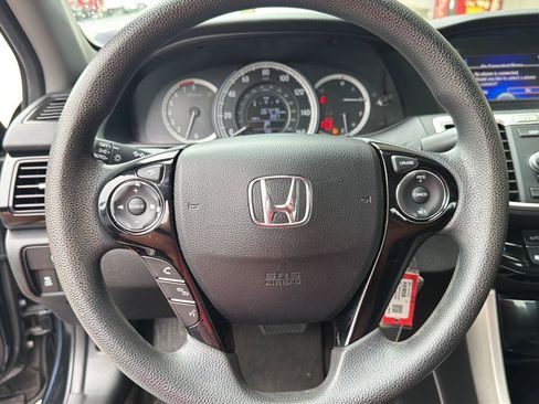 Used 2017 Honda Accord LX image 19