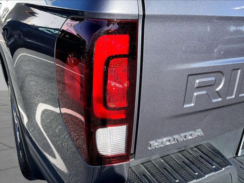 Certified 2025 Honda Ridgeline RTL image 28