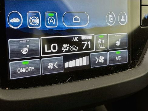 Certified 2025 Subaru Forester Premium AWD/4WD image 18