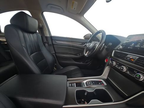 Used 2021 Honda Accord Touring image 15