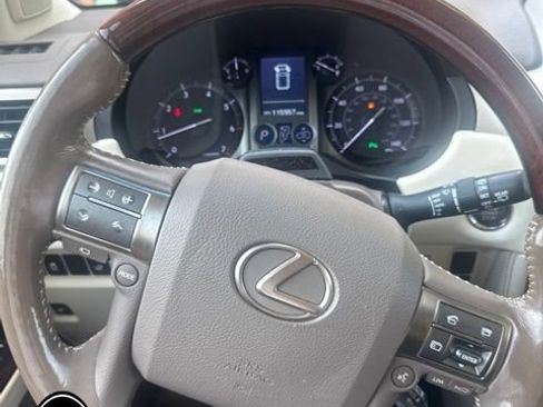 Used 2017 Lexus GX 460 Luxury AWD/4WD image 9