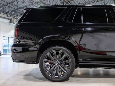 Used 2025 Cadillac Escalade V image 24
