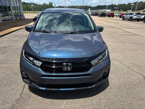 New 2026 Honda Odyssey Touring image 2