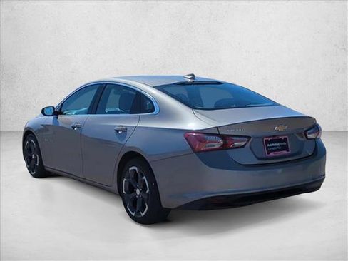Used 2022 Chevrolet Malibu LT image 9