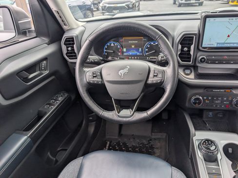 Used 2022 Ford Bronco Sport Outer Banks w/ Tech Package AWD/4WD image 17