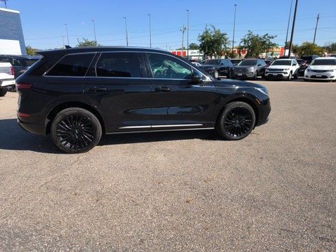 Used 2021 Lincoln Corsair Reserve image 6