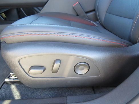 Used 2024 Chevrolet Equinox EV RS image 15