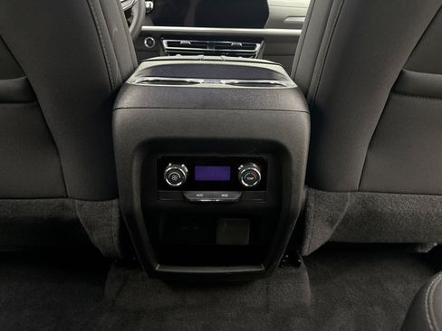 Used 2025 Chevrolet Traverse LT w/ Driver Confidence Package FWD image 19