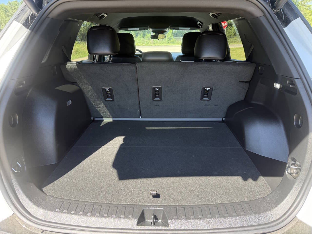 Used 2026 GMC Terrain AT4 AWD/4WD image 11