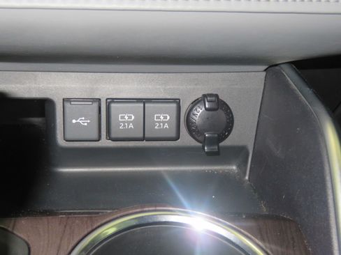 Used 2021 Toyota Highlander Platinum FWD image 49