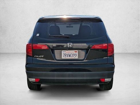 Used 2016 Honda Pilot LX image 6