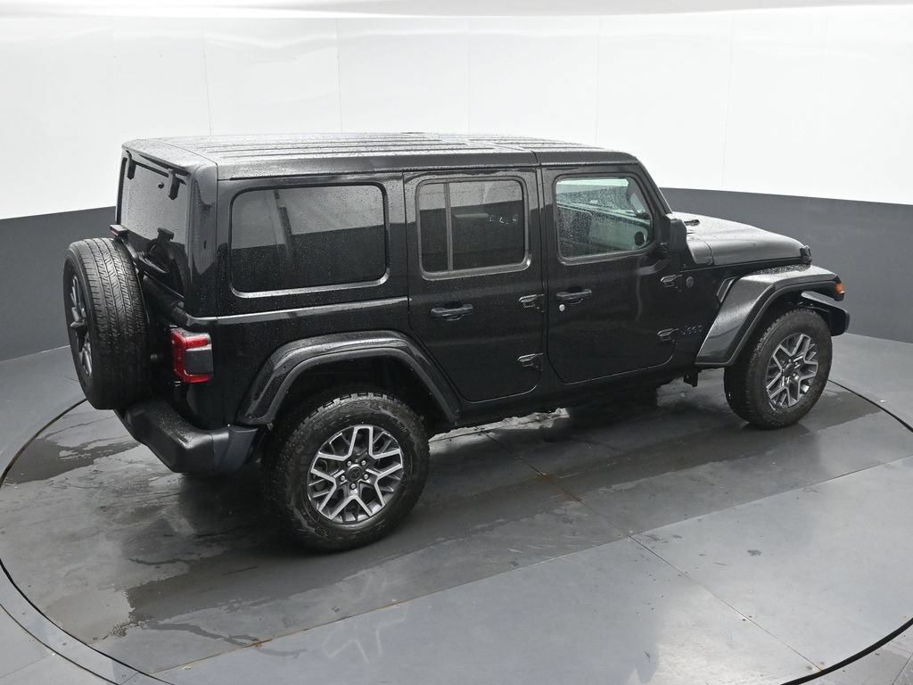 Used 2025 Jeep Wrangler Unlimited Sahara AWD/4WD image 32
