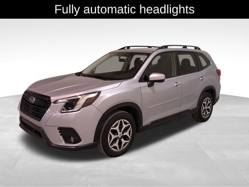 Used 2023 Subaru Forester Premium image 6