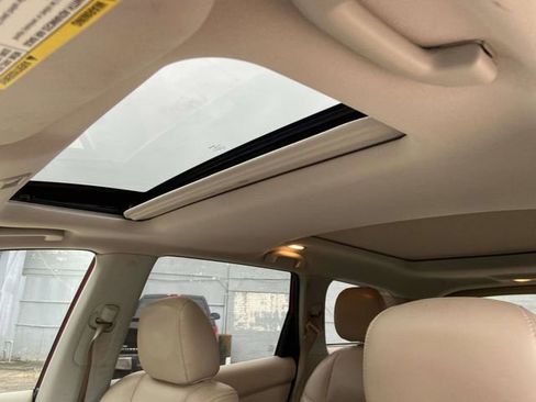 Used 2016 Nissan Pathfinder Platinum image 19