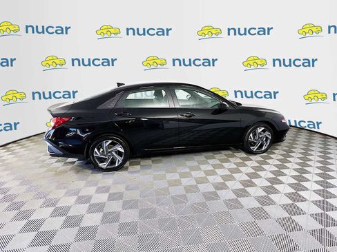 Certified 2025 Hyundai Elantra Sport FWD image 8