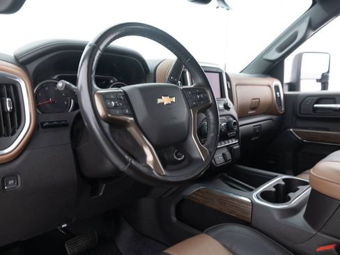 Used 2023 Chevrolet Silverado 2500 High Country w/ Z71 Off-Road Package AWD/4WD image 27