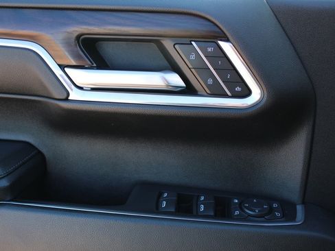 Used 2024 GMC Sierra 1500 SLT image 19