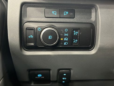 Used 2023 Ford F350 XLT AWD/4WD image 29