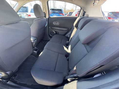 Used 2017 Honda HR-V EX image 28