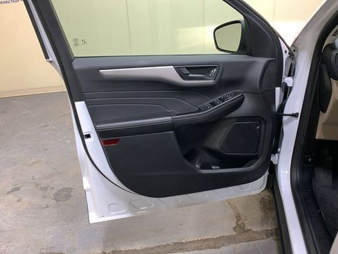 Used 2022 Ford Escape SE w/ Convenience Package image 24