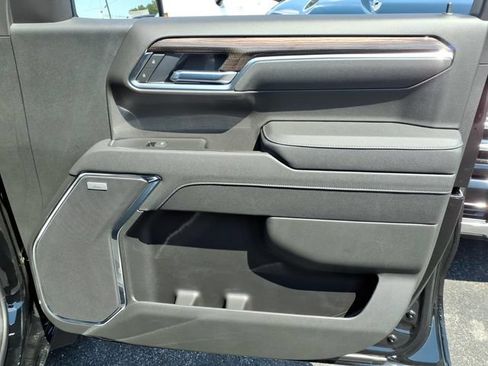 New 2026 Chevrolet Silverado 1500 RST w/ Dark Appearance Package AWD/4WD image 15