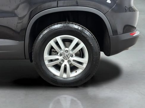 Used 2016 Volkswagen Tiguan S FWD image 28