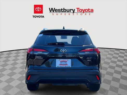 Certified 2023 Toyota Corolla Cross XLE w/ Convenience Package image 10