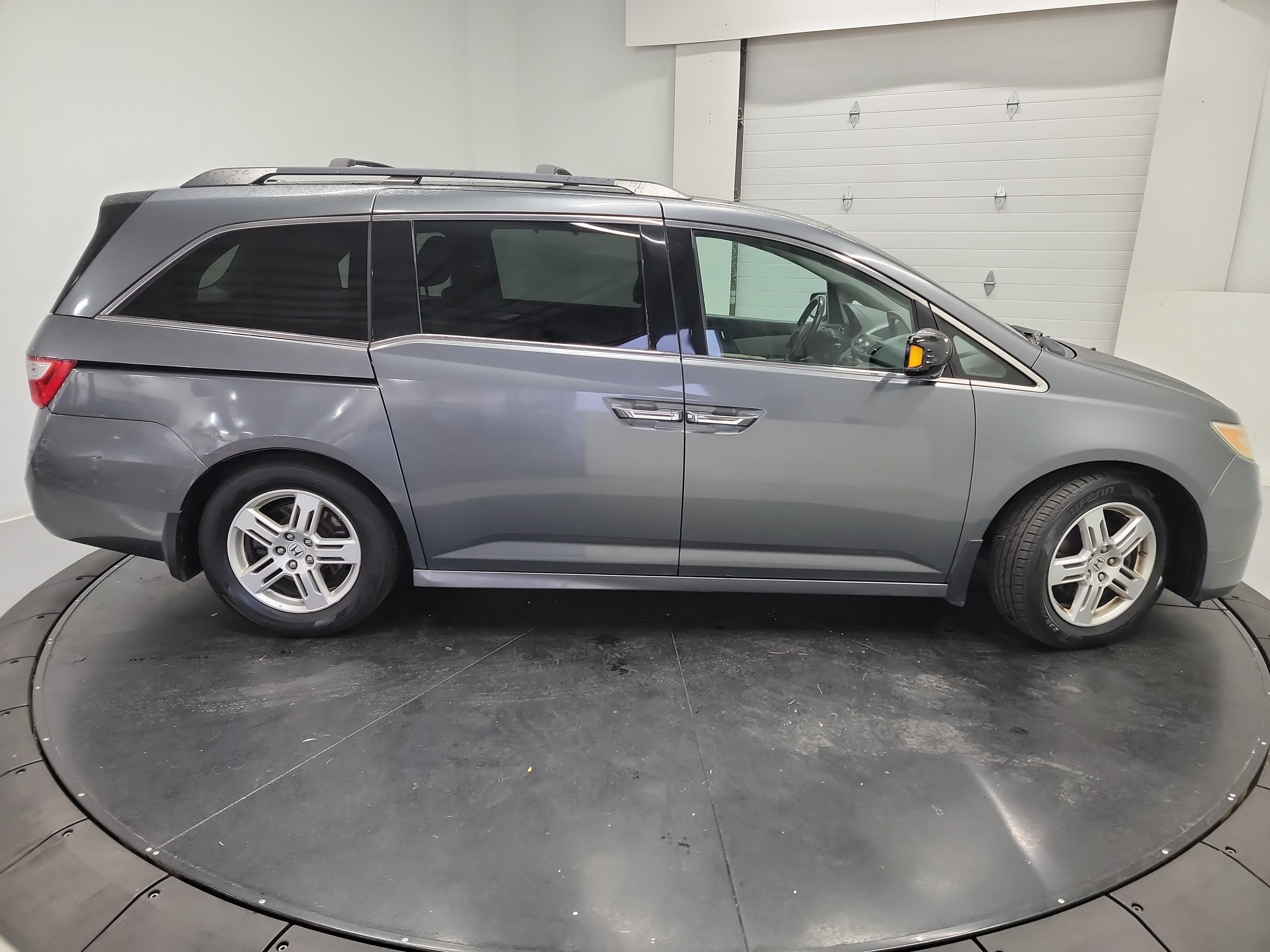 Used 2013 Honda Odyssey Touring image 11
