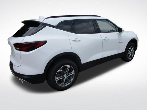 Used 2024 Chevrolet Blazer LT w/ Convenience Package FWD image 8