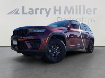 Used 2024 Jeep Grand Cherokee Altitude