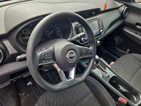 Used 2023 Nissan Kicks SV FWD image 10