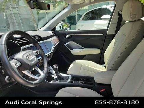 Used 2022 Audi Q3 2.0T Premium w/ Convenience Package AWD/4WD image 11