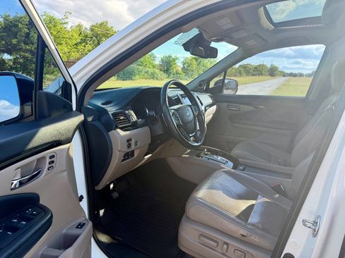 Used 2016 Honda Pilot Elite image 11