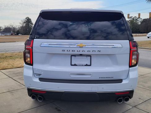 Used 2024 Chevrolet Suburban Premier image 3