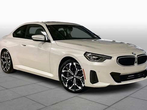 Used 2026 BMW 230i Coupe w/ Premium Package RWD image 2
