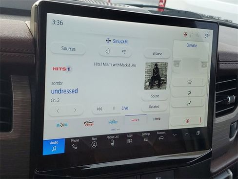 Used 2022 Ford Expedition Limited image 17