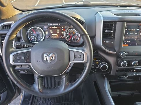 Used 2022 RAM 1500 Big Horn AWD/4WD image 16