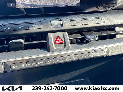 Certified 2025 Kia K4 LXS image 32