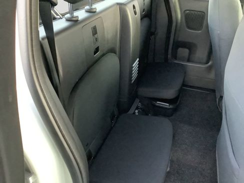 Used 2025 Nissan Frontier S image 13