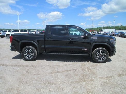 New 2026 GMC Sierra 1500 AT4 AWD/4WD image 3
